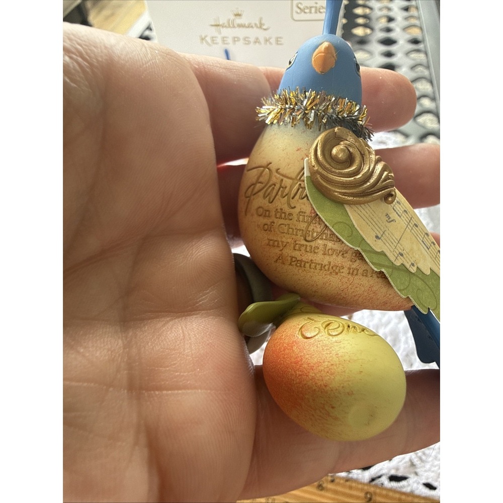 Hallmark Partridge In A Pear Tree #1 2011 Hallmark Ornament - Picture 4 of 5